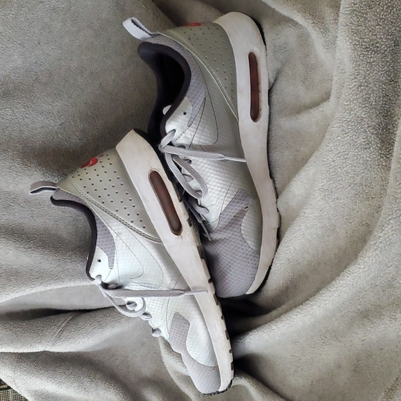 Nike Air Max Tavas Women's, 916791-003 - Picture 6 of 8